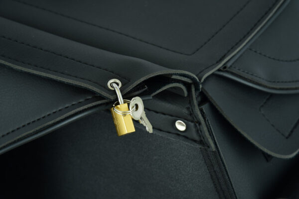 RC322 Two Strap Saddle Bag - Image 13