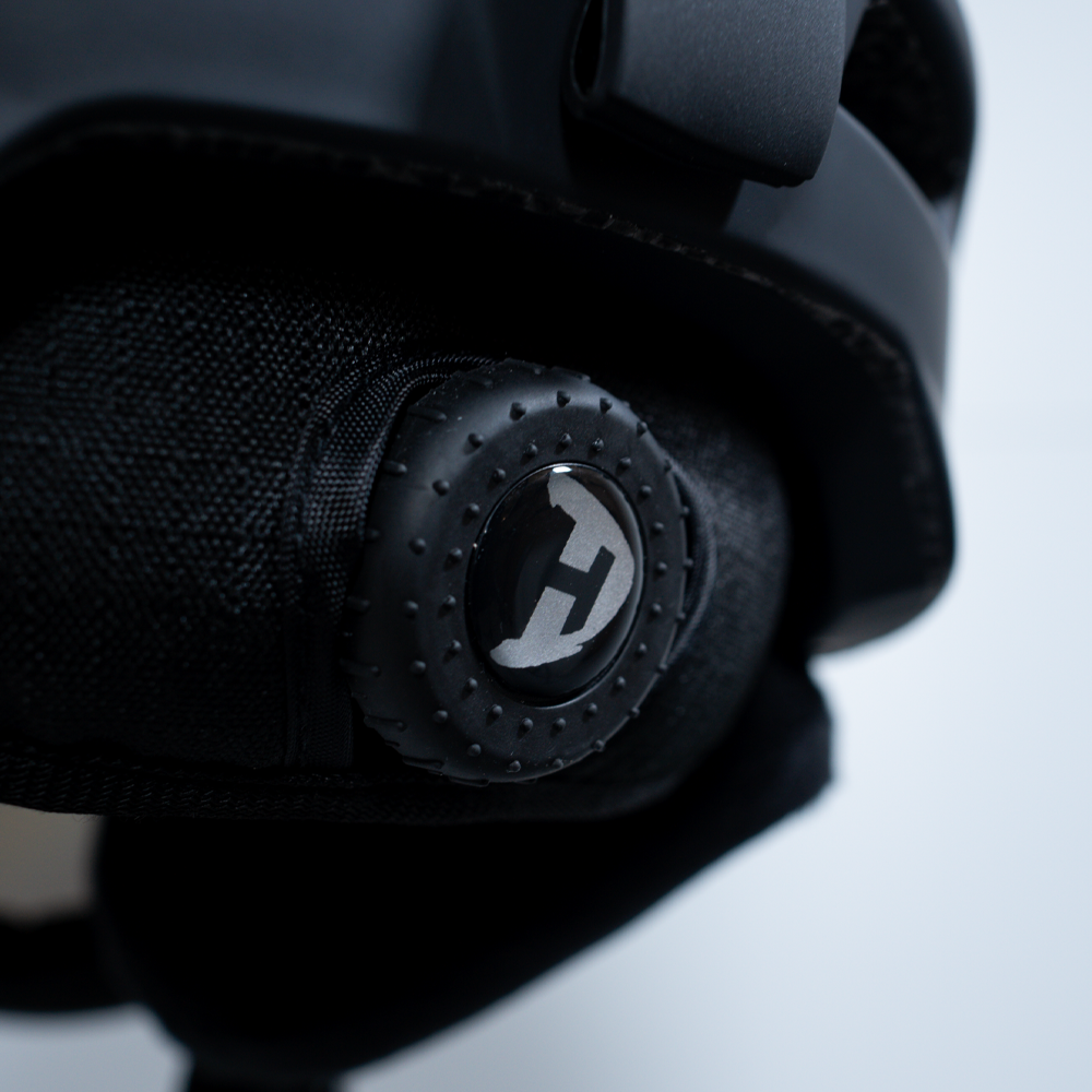 Daytona Carver Ski Helmet - Adjustable Ski Helmet for Men, Women & Youth - Dull Black with Anti-Fog Visor - Image 5